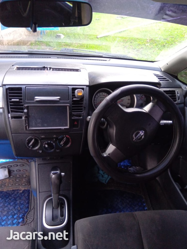 Nissan Tiida 1,8L 2012-1
