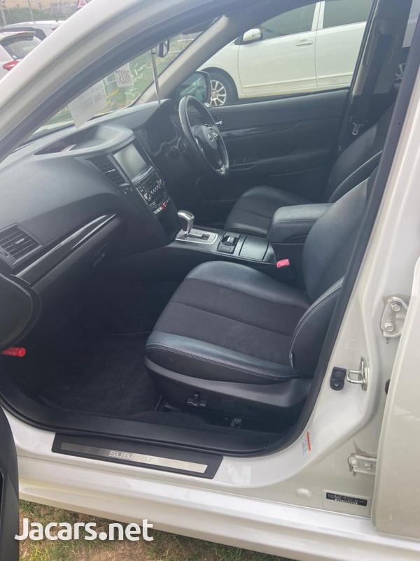 Subaru Legacy 2,0L 2013-7