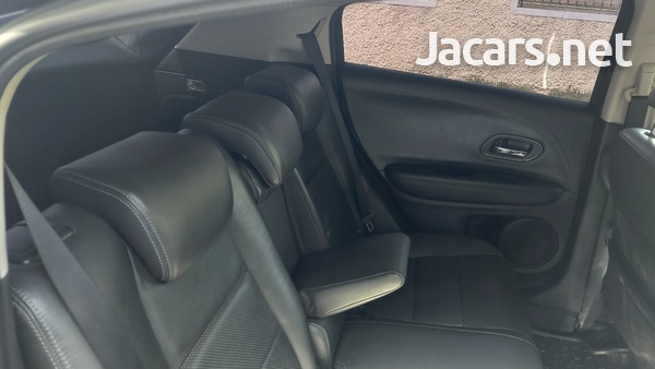 Honda Vezel 1,5L 2015-9
