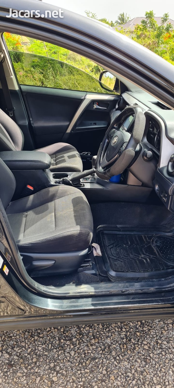 Toyota RAV4 2,0L 2016-4