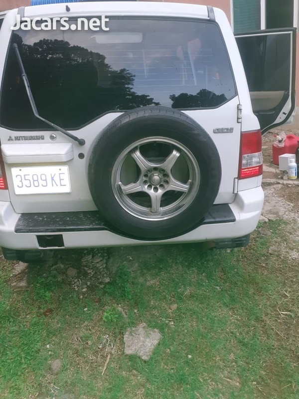 Mitsubishi Pajero 2,0L 2002-2
