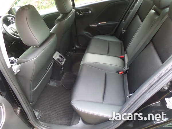Honda Grace 1,5L 2015-4