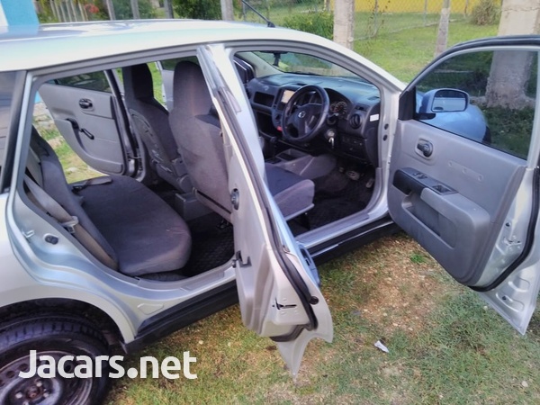 Nissan AD Wagon 1,5L 2014-7