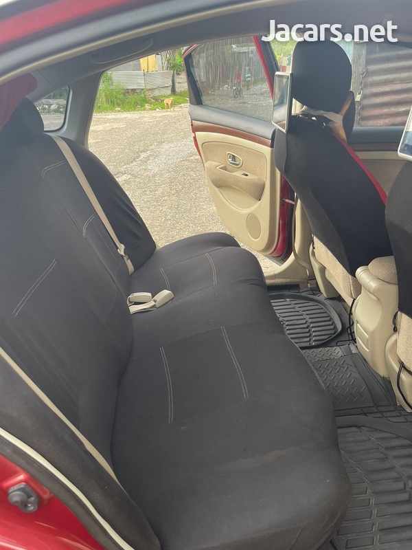 Nissan Bluebird 2,0L 2012-11