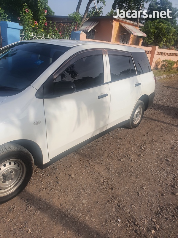Nissan AD Wagon 1,5L 2012-4