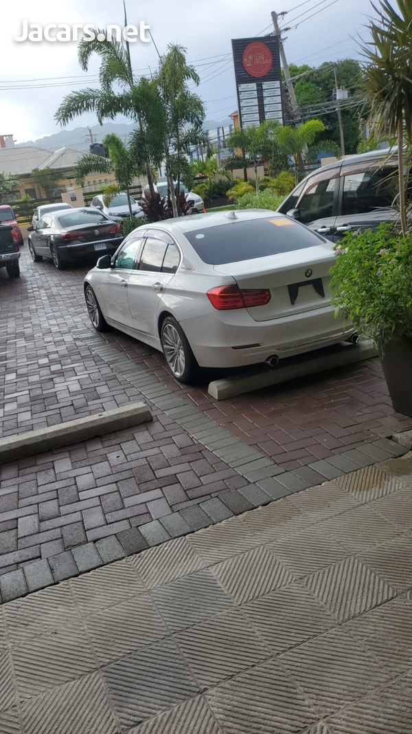 BMW 3-Series 3,0L 2013-3