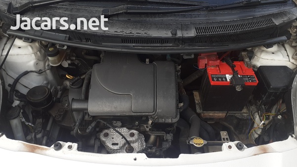 Toyota Vitz 1,3L 2010-4