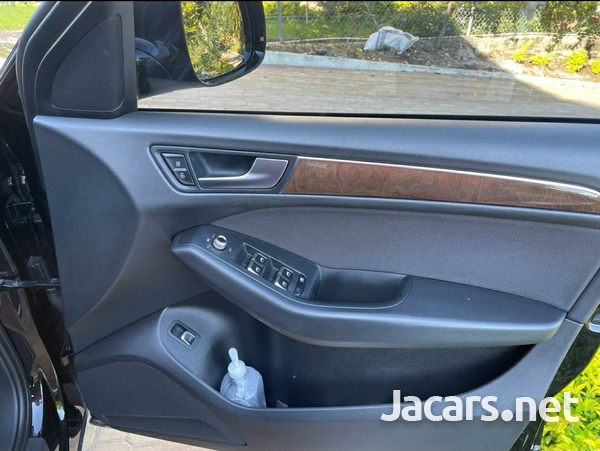 Audi Q5 2,3L 2017-3