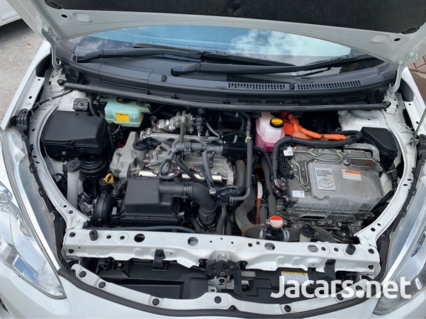 Toyota Aqua 1,5L 2017-11