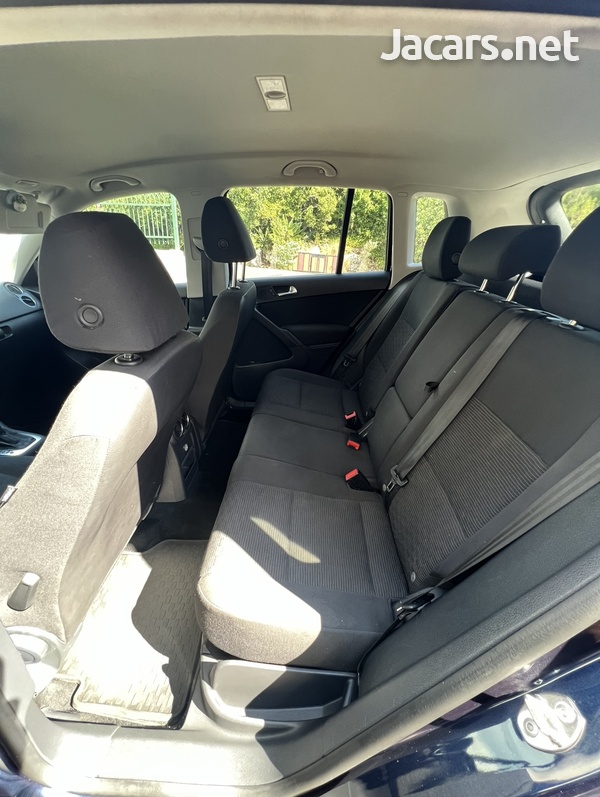 Volkswagen Tiguan 2,0L 2014-3