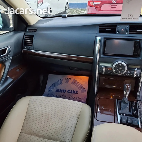 Toyota Mark X 2,5L 2016-8
