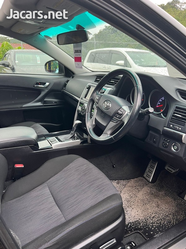 Toyota Mark X 2,5L 2013-8