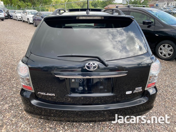 Toyota Fielder 1,8L 2010-7