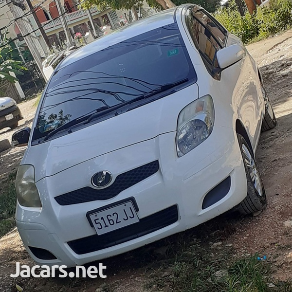 Toyota Vitz 1,3L 2010-1