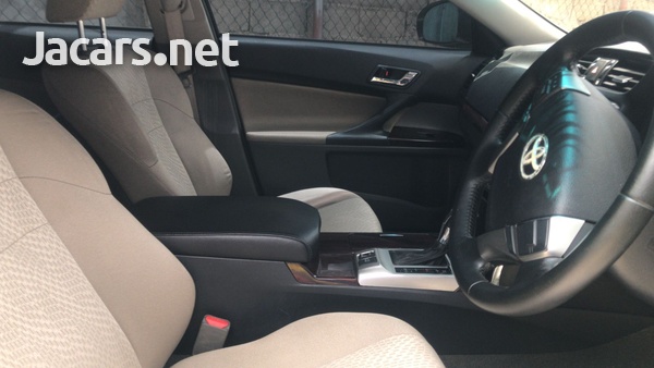 Toyota Mark X 2,5L 2012-6