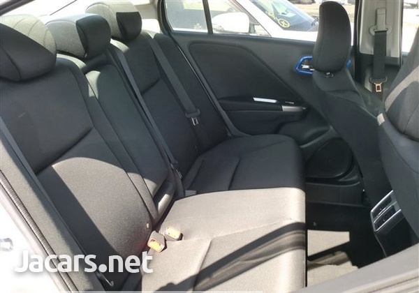 Honda Grace 1,5L 2015-7