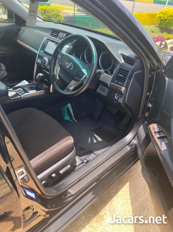 Toyota Mark X 2,5L 2016-9