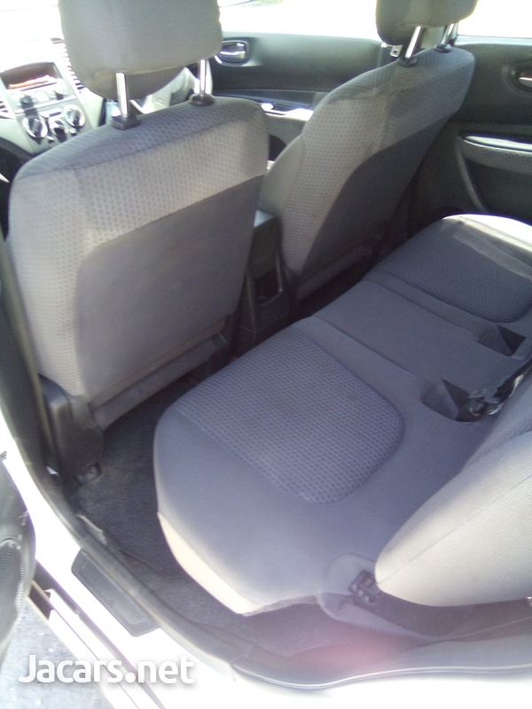 Nissan Wingroad 1,5L 2016-4