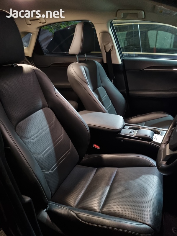 Lexus NX 2,5L 2018-7