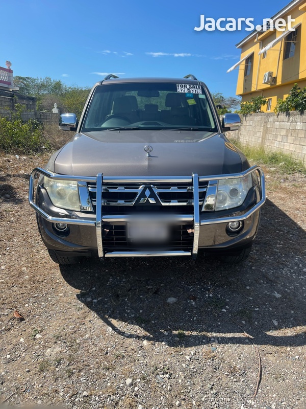 Mitsubishi Pajero 3,0L 2014-1