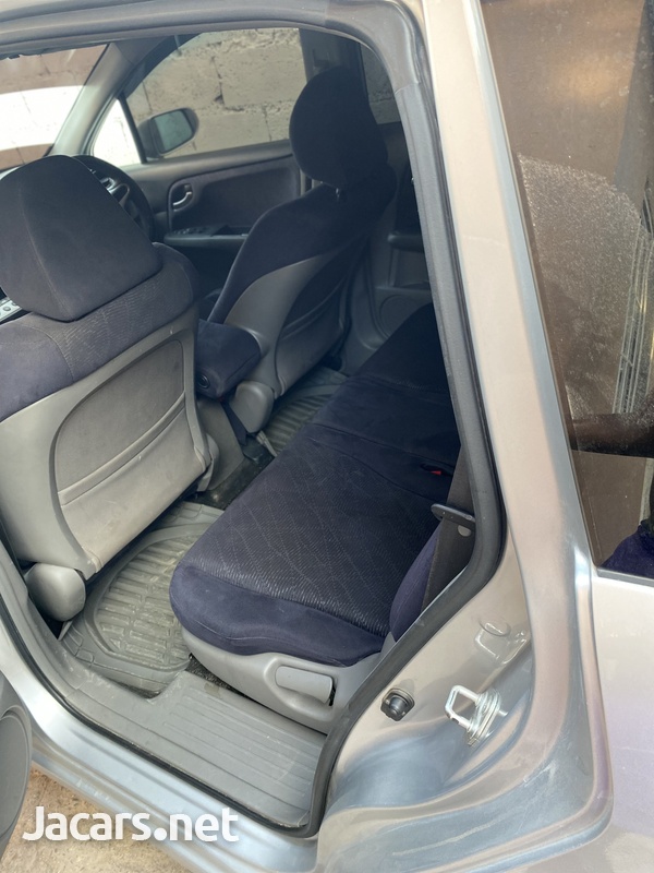 Honda Stream 1,8L 2011-4