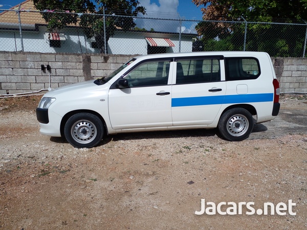 Toyota Probox 1,3L 2017-3