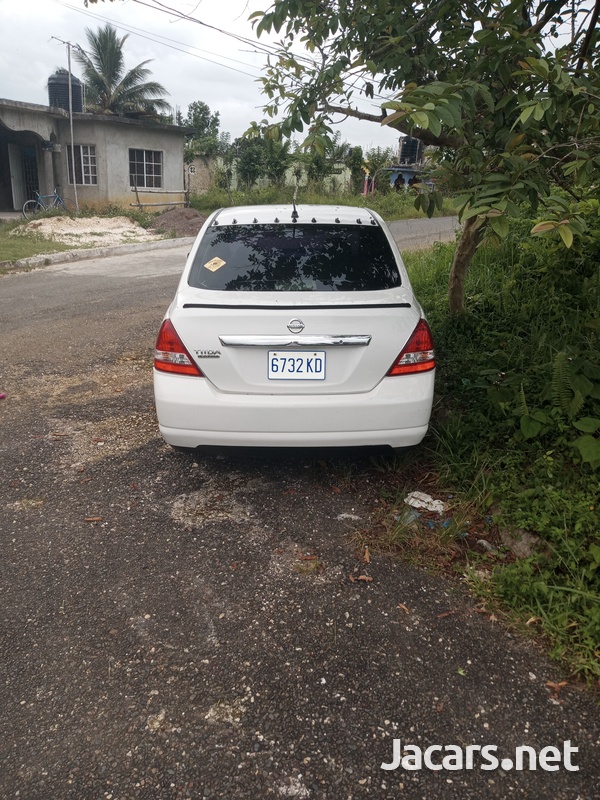 Nissan Tiida 1,3L 2008-3