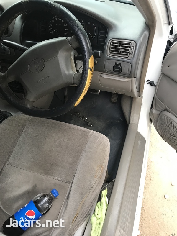 Toyota Corolla 1,6L 1999-4
