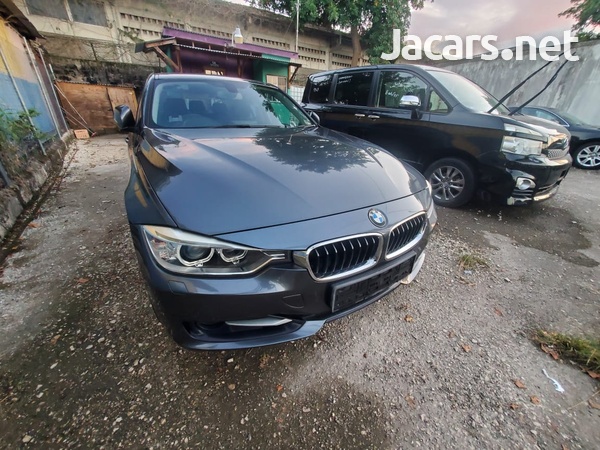 BMW 3-Series 2,0L 2012-10