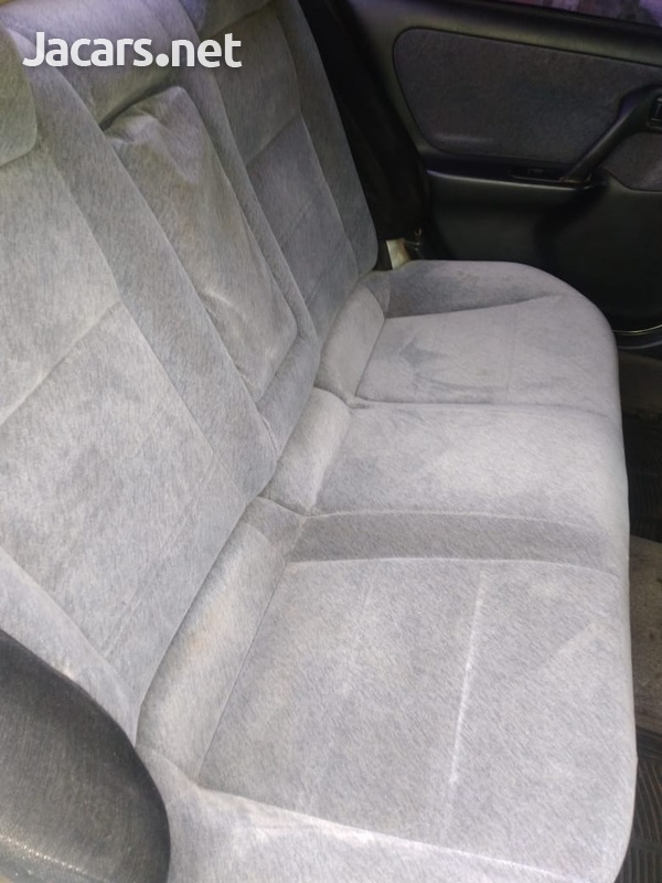 Nissan Primera 1,8L 2000-9