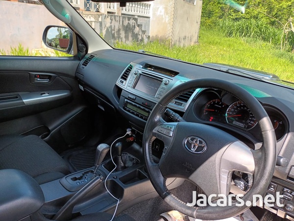 Toyota Hilux 3,0L 2014-4