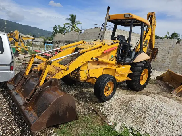 1995 JCB, Saint Elizabeth