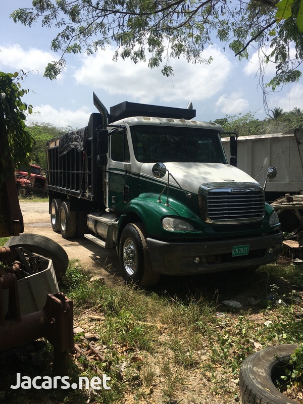 Freightliner Columbia-1