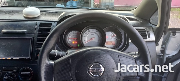 Nissan Tiida 1,6L 2012-5