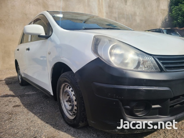 Nissan AD Wagon 1,5L 2014-3