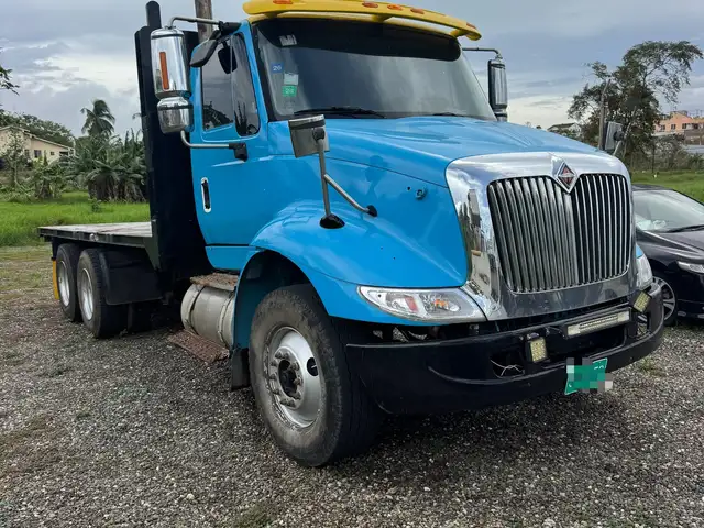2003 International Truck Flat Bed, Manchester