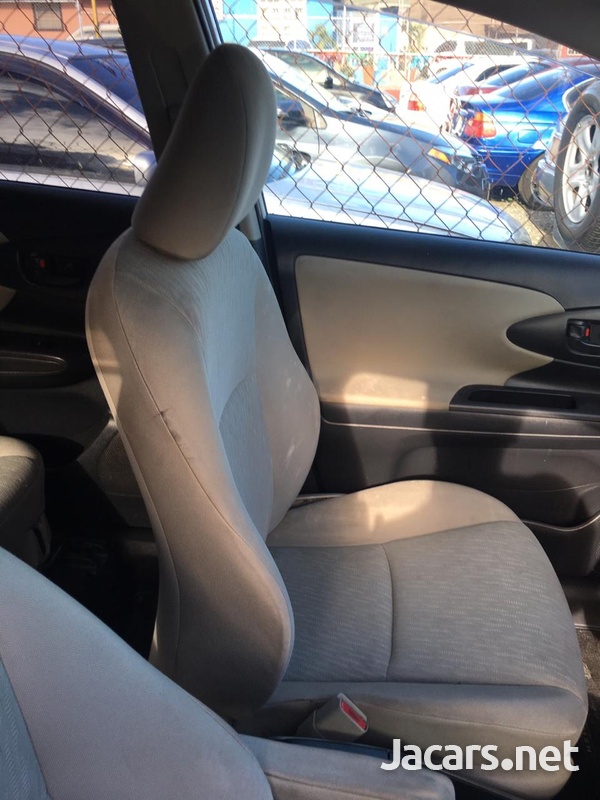 Toyota Wish 1,9L 2009-14