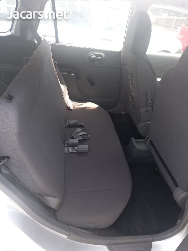 Nissan AD Wagon 1,5L 2015-8