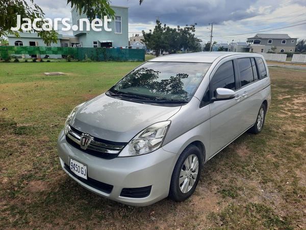 Toyota Isis 1,8L 2017-1