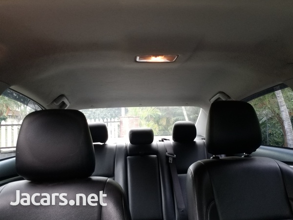 Toyota Corolla Altis 1,6L 2016-10