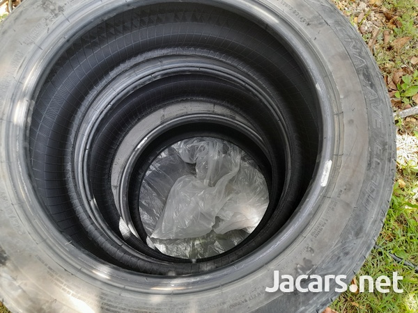 215/55/17 Dunlop used tyres F.S-1