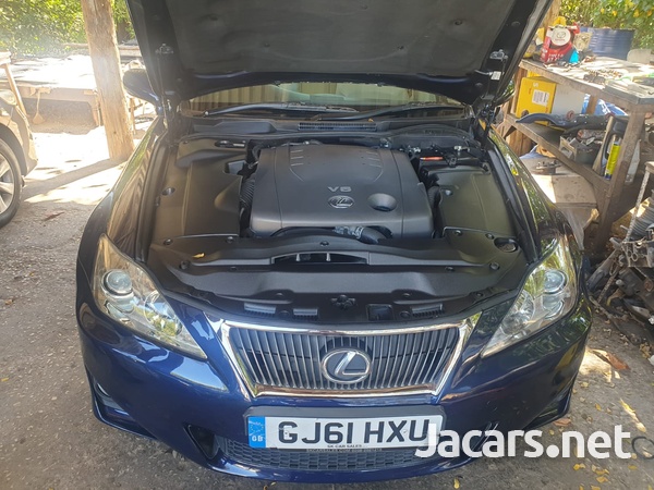 Lexus IS 2,5L 2012-1