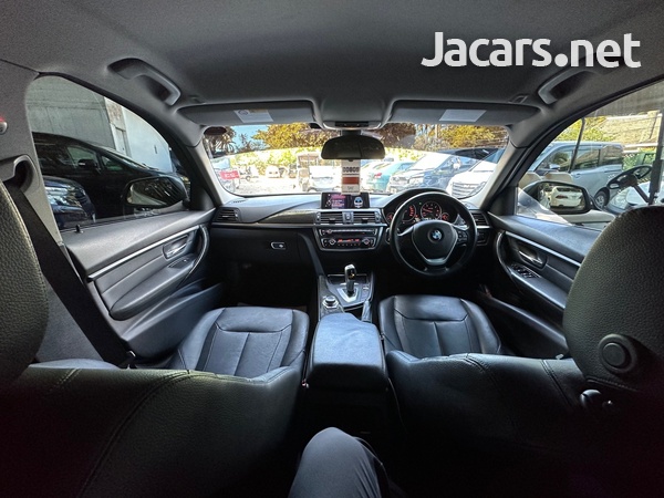 BMW 3-Series 2,0L 2013-7