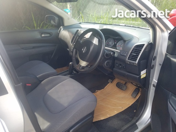 Nissan Wingroad 1,5L 2013-7