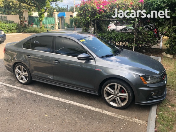 Volkswagen Jetta 2,0L 2017-3