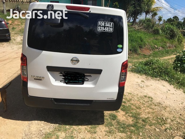 Nissan NV 3500 2,5L 2015-7