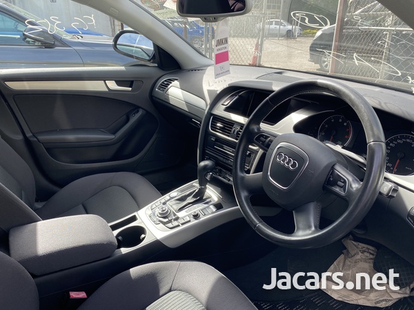 Audi A4 2,0L 2012-1