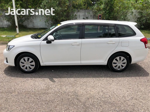 Toyota Fielder 1,8L 2014-3