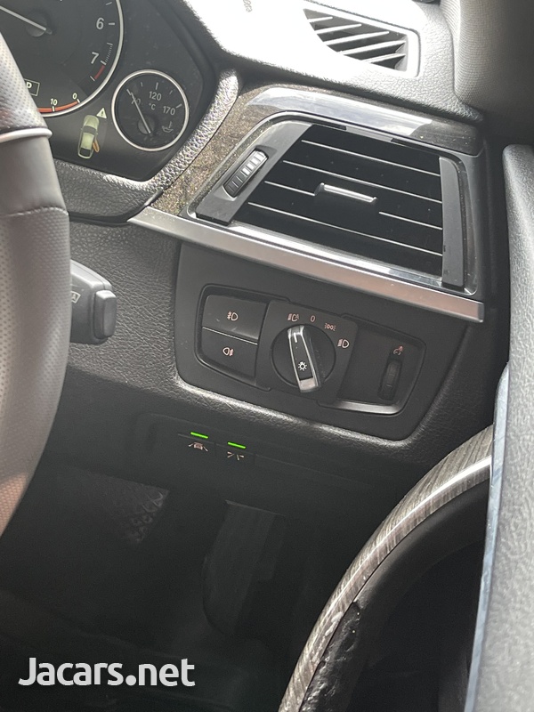 BMW 3-Series 2,0L 2014-16