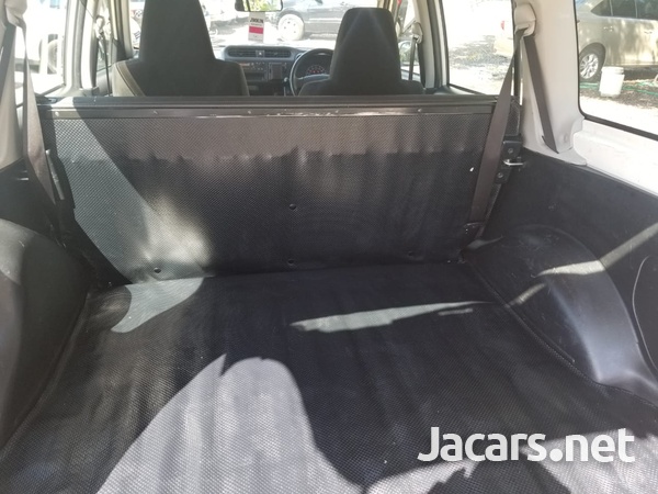Toyota Probox 1,5L 2017-2